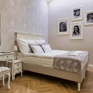Bed & Breakfast Serenity Boutique Budapest
